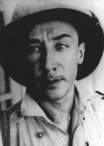 Иллюстрация к книге — Ромен Гари, хамелеон [i_065.jpg]