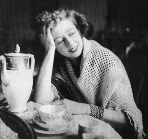 Иллюстрация к книге — Ромен Гари, хамелеон [i_070.jpg]