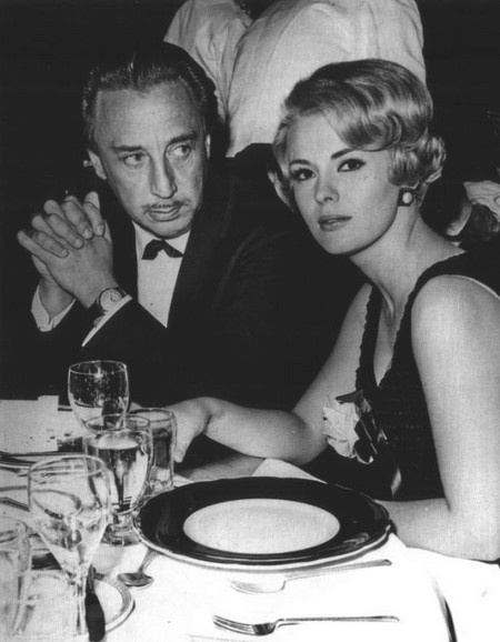 Иллюстрация к книге — Ромен Гари, хамелеон [i_080.jpg]