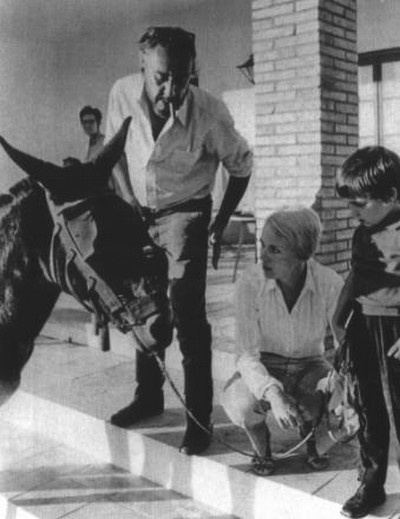 Иллюстрация к книге — Ромен Гари, хамелеон [i_081.jpg]