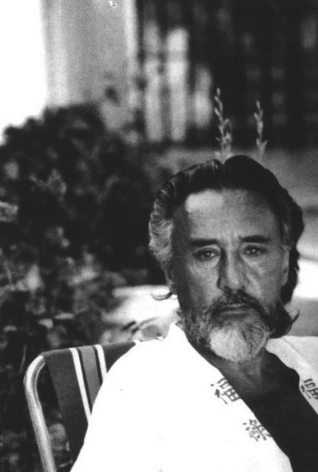 Иллюстрация к книге — Ромен Гари, хамелеон [i_084.jpg]