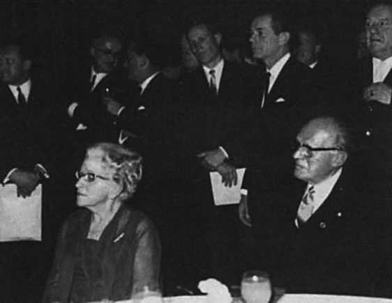 Иллюстрация к книге — Все авиа-шедевры Мессершмитта. Взлет и падение Люфтваффе [i_100.jpg]