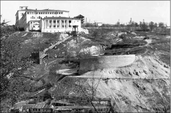 Иллюстрация к книге — Госдачи Крыма. История создания правительственных резиденций и домов отдыха в Крыму. Правда и вымысел [i_028.jpg]