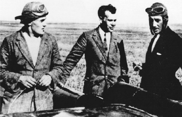 Иллюстрация к книге — Юрий Гагарин. Человек-легенда [i_011.jpg]