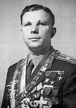 Иллюстрация к книге — Юрий Гагарин. Человек-легенда [i_035.jpg]