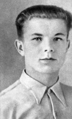 Иллюстрация к книге — Юрий Гагарин. Человек-легенда [i_038.jpg]