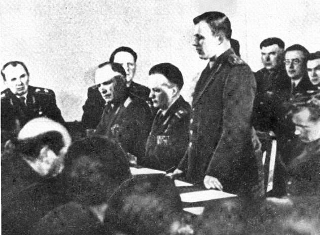 Иллюстрация к книге — Юрий Гагарин. Человек-легенда [i_057.jpg]