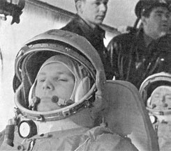 Иллюстрация к книге — Юрий Гагарин. Человек-легенда [i_060.jpg]