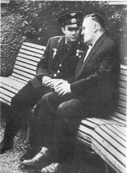 Иллюстрация к книге — Юрий Гагарин. Человек-легенда [i_066.jpg]