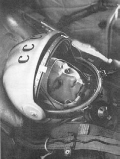 Иллюстрация к книге — Юрий Гагарин. Человек-легенда [i_070.jpg]