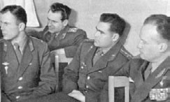 Иллюстрация к книге — Юрий Гагарин. Человек-легенда [i_071.jpg]