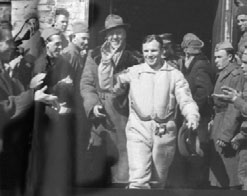 Иллюстрация к книге — Юрий Гагарин. Человек-легенда [i_079.jpg]