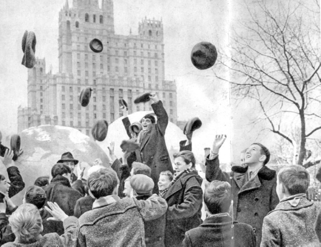 Иллюстрация к книге — Юрий Гагарин. Человек-легенда [i_081.jpg]