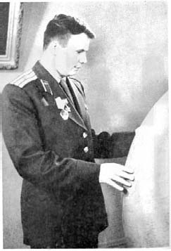 Иллюстрация к книге — Юрий Гагарин. Человек-легенда [i_112.jpg]