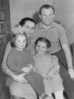 Иллюстрация к книге — Юрий Гагарин. Человек-легенда [i_114.jpg]