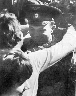 Иллюстрация к книге — Юрий Гагарин. Человек-легенда [i_139.jpg]