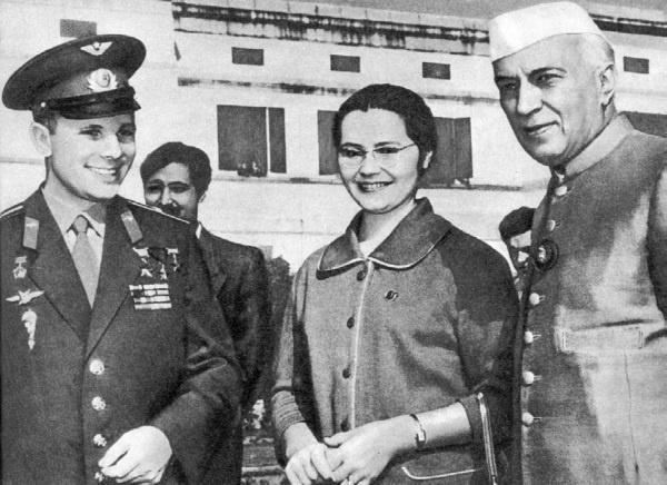 Иллюстрация к книге — Юрий Гагарин. Человек-легенда [i_151.jpg]