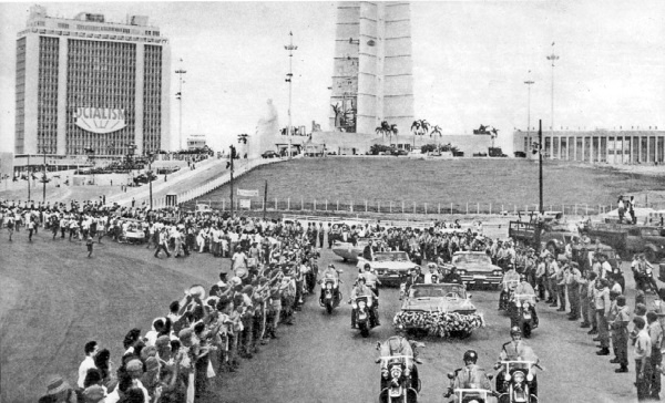 Иллюстрация к книге — Юрий Гагарин. Человек-легенда [i_195.jpg]