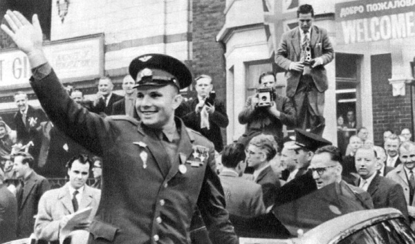 Иллюстрация к книге — Юрий Гагарин. Человек-легенда [i_198.jpg]