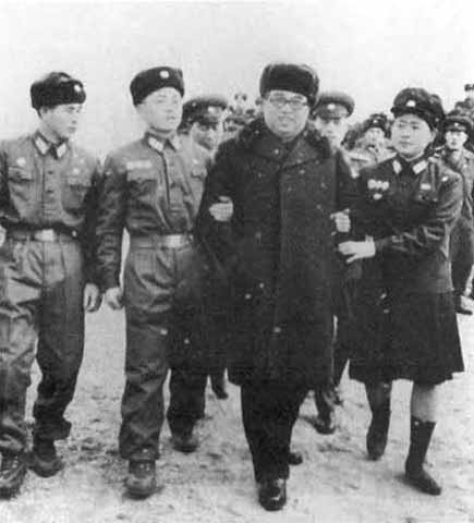 Иллюстрация к книге — Ким Ир Сен [i_046.jpg]