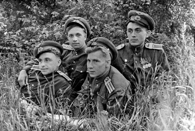 Иллюстрация к книге — Тайные операции военной разведки [i_001.jpg]