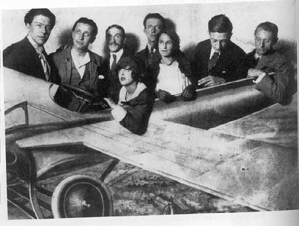 Иллюстрация к книге — Мой муж - Сальвадор Дали [i_022.jpg]