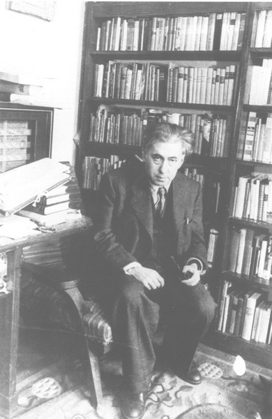 Иллюстрация к книге — Бурная жизнь Ильи Эренбурга [i_018.jpg]