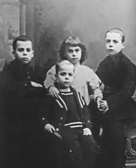 Иллюстрация к книге — Виктор Шкловский [i_006.jpg]