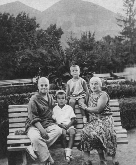 Иллюстрация к книге — Виктор Шкловский [i_023.jpg]