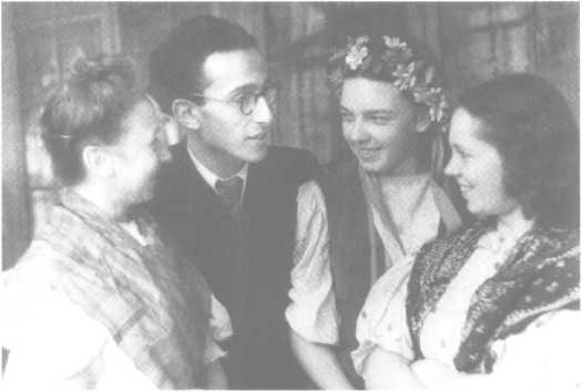 Иллюстрация к книге — Старый колодец. Книга воспоминаний [img_17.jpg]