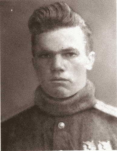 Иллюстрация к книге — Кожедуб [i_005.jpg]