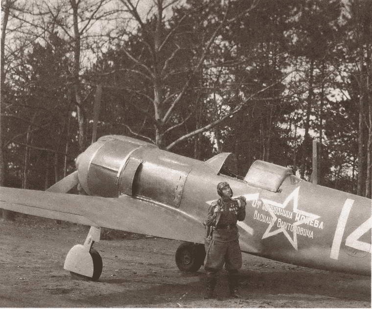 Иллюстрация к книге — Кожедуб [i_013.jpg]