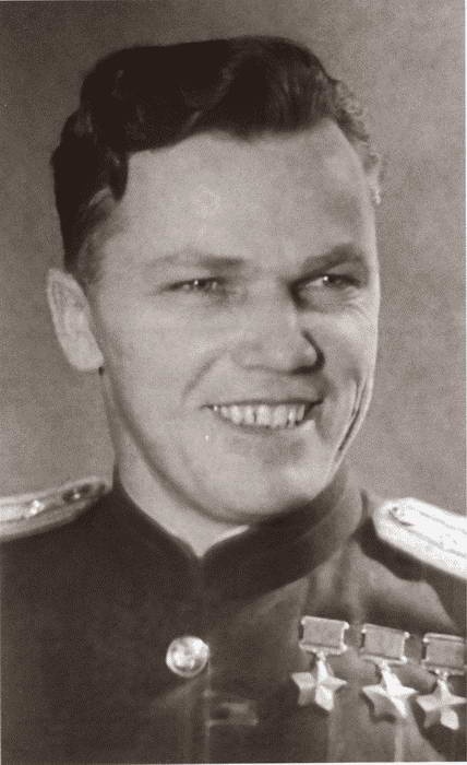 Иллюстрация к книге — Кожедуб [i_030.jpg]