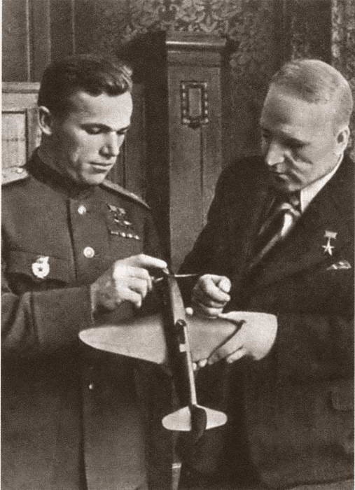 Иллюстрация к книге — Кожедуб [i_032.jpg]