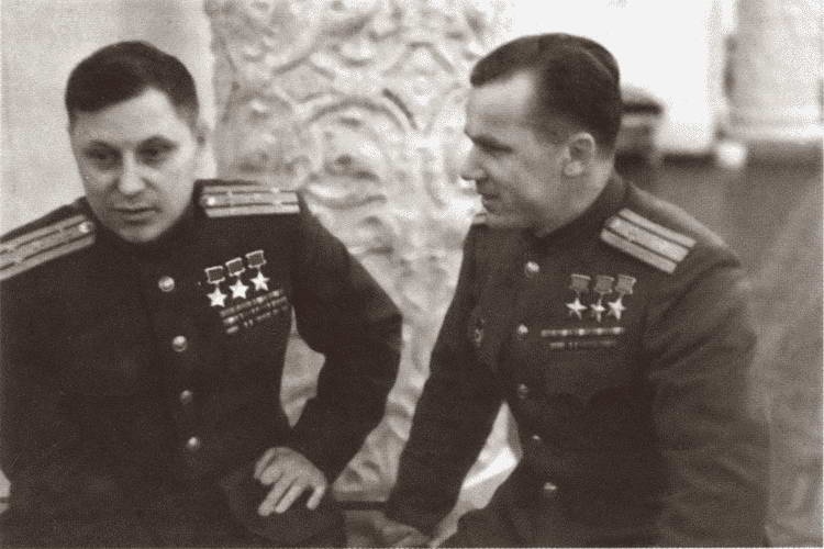 Иллюстрация к книге — Кожедуб [i_033.jpg]