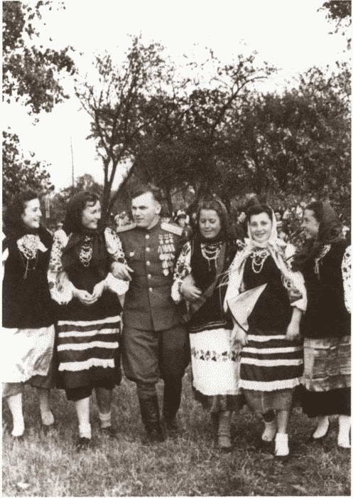 Иллюстрация к книге — Кожедуб [i_034.jpg]