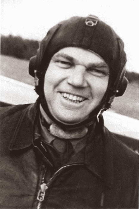 Иллюстрация к книге — Кожедуб [i_059.jpg]