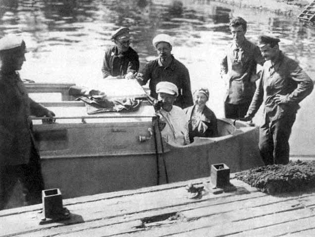 Иллюстрация к книге — Туполев [p_017.jpg]