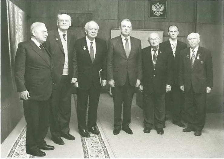 Иллюстрация к книге — Челомей [i_069.jpg]