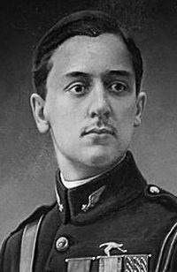 Иллюстрация к книге — Великие летчики мира. 100 историй о покорителях неба [_012gine.jpg]