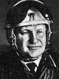 Иллюстрация к книге — Великие летчики мира. 100 историй о покорителях неба [_068shiy.jpg]