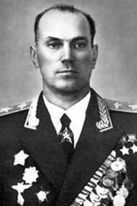 Иллюстрация к книге — Великие летчики мира. 100 историй о покорителях неба [_094savi.jpg]