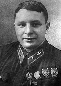 Иллюстрация к книге — Великие летчики мира. 100 историй о покорителях неба [_095rych.jpg]