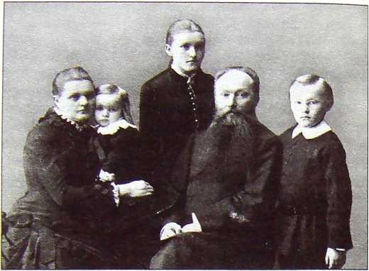 Иллюстрация к книге — Николай Рерих. Запечатлевший тайну [image3.jpg]