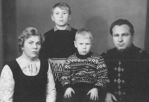 Иллюстрация к книге — Вадим Негатуров [i_003.jpg]