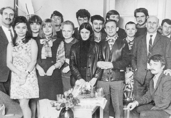 Иллюстрация к книге — Единственные дни [i_015.jpg]