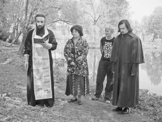 Иллюстрация к книге — Единственные дни [i_059.jpg]