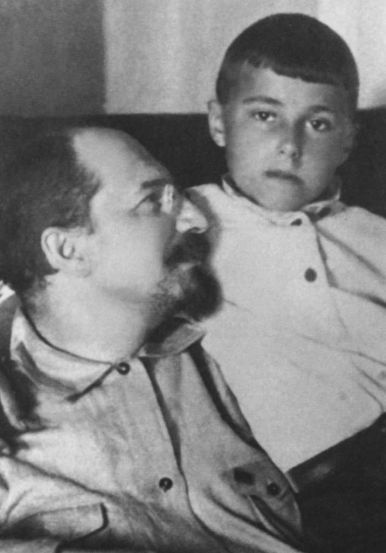 Иллюстрация к книге — Луначарский [i_019.jpg]