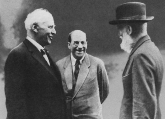 Иллюстрация к книге — Луначарский [i_024.jpg]