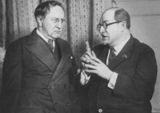 Иллюстрация к книге — Луначарский [i_025.jpg]